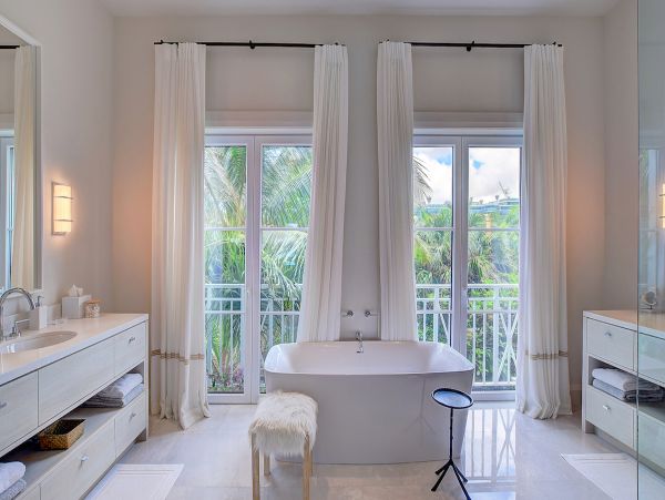 Paradise Island Seven Bedroom Beach Walk to Atlantis! Bahamas Pure Luxury