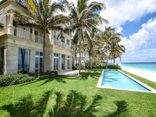 Paradise Island Seven Bedroom Beach Walk to Atlantis! Bahamas Pure Luxury