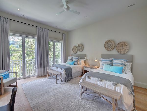 Paradise Island Seven Bedroom Beach Walk to Atlantis! Bahamas Pure Luxury