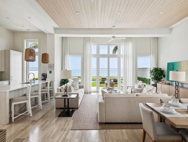 Paradise Island Seven Bedroom Beach Walk to Atlantis! Bahamas Pure Luxury
