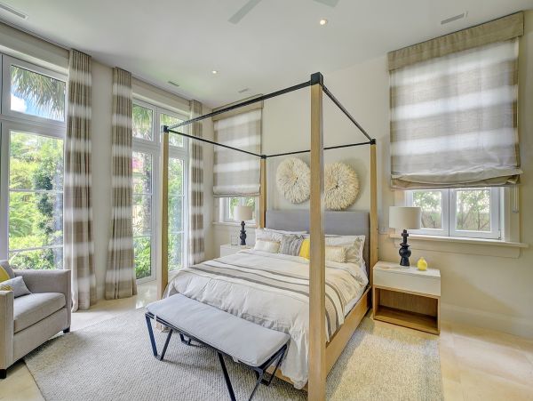 Paradise Island Seven Bedroom Beach Walk to Atlantis! Bahamas Pure Luxury