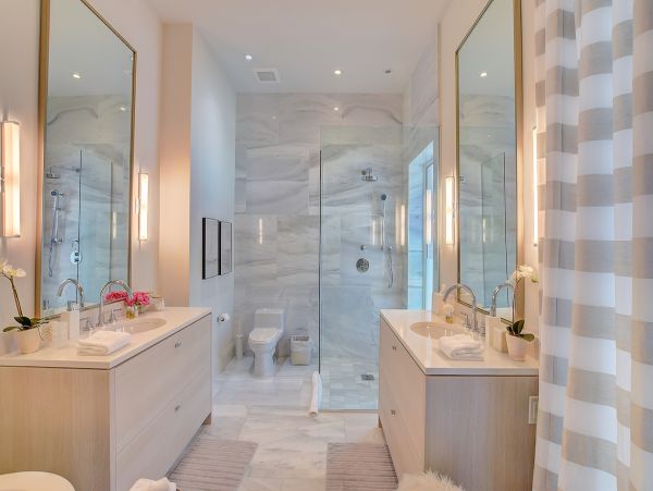 Paradise Island Seven Bedroom Beach Walk to Atlantis! Bahamas Pure Luxury