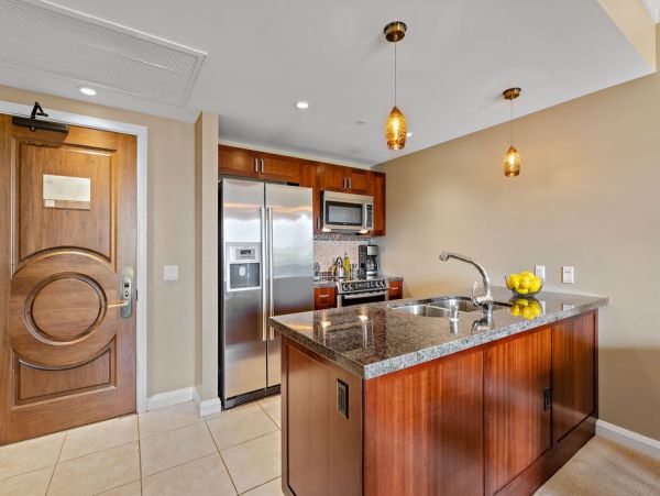 Stunning 4BDR Ocean Views Vacation Rental in Kaanapali