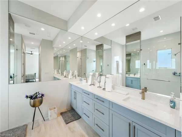 Luxurious Coastal Retreat Near Delnor Wiggins State Park
