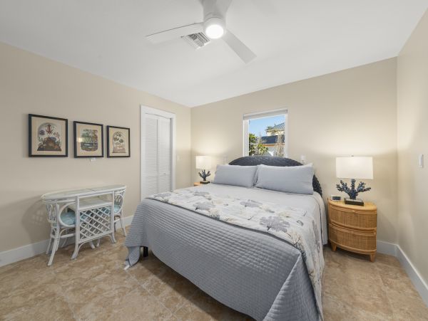 Discover Your Perfect Sanibel Getaway - Pet-Friendly Pool Home