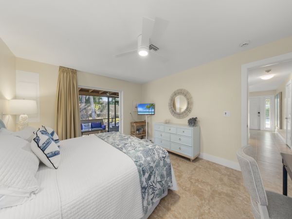 Discover Your Perfect Sanibel Getaway - Pet-Friendly Pool Home