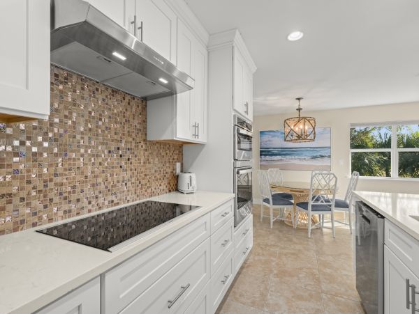 Discover Your Perfect Sanibel Getaway - Pet-Friendly Pool Home