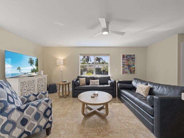 Discover Your Perfect Sanibel Getaway - Pet-Friendly Pool Home