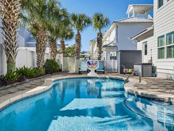 Luxury Coastal Home Retreat in Destin