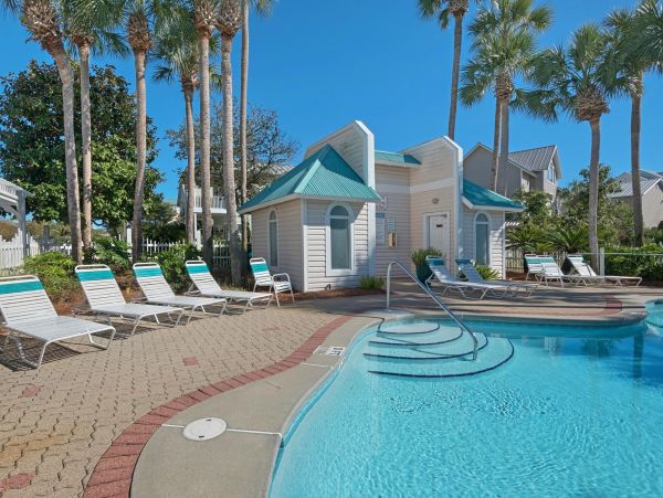 Luxury Coastal Home Retreat in Destin