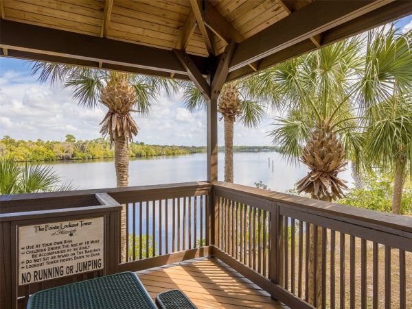Luxurious 5 Bedroom Waterfront Pool Home in Bradenton