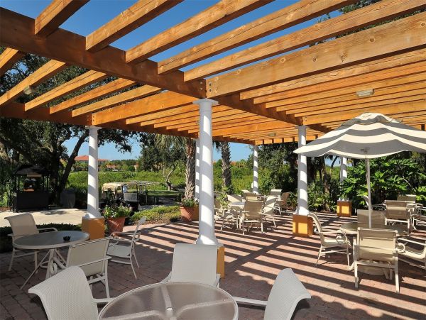 Luxurious 5 Bedroom Waterfront Pool Home in Bradenton