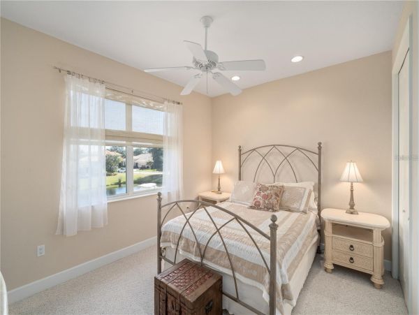 Luxurious 5 Bedroom Waterfront Pool Home in Bradenton