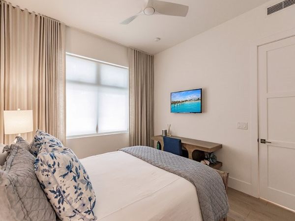 Naples Vacation Luxury Condo Steps from Your Door Call Today