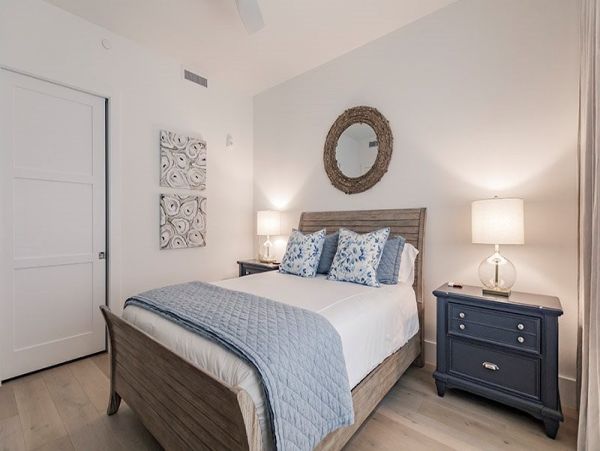 Naples Vacation Luxury Condo Steps from Your Door Call Today