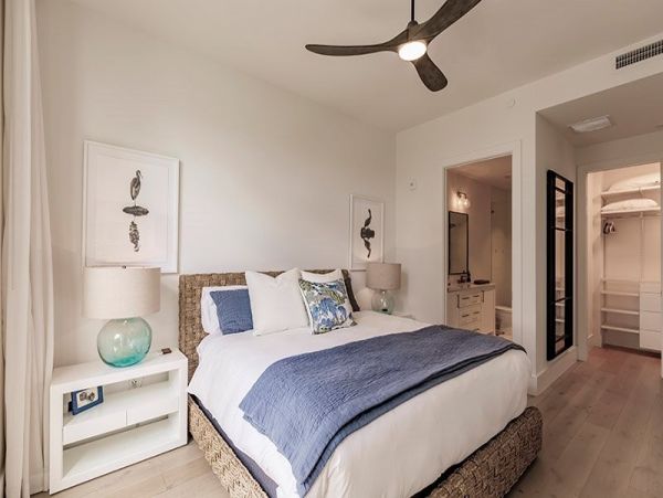 Naples Vacation Luxury Condo Steps from Your Door Call Today