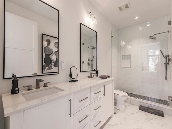 Naples Vacation Luxury Condo Steps from Your Door Call Today