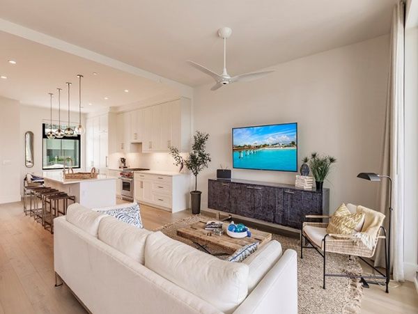 Naples Vacation Luxury Condo Steps from Your Door Call Today