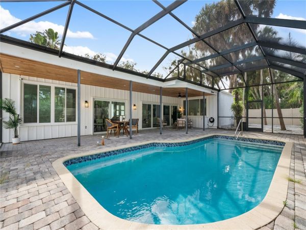 Exceptional Mid-Century Modern Home Near Siesta Key Beach