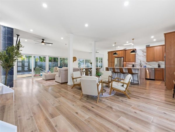 Exceptional Mid-Century Modern Home Near Siesta Key Beach