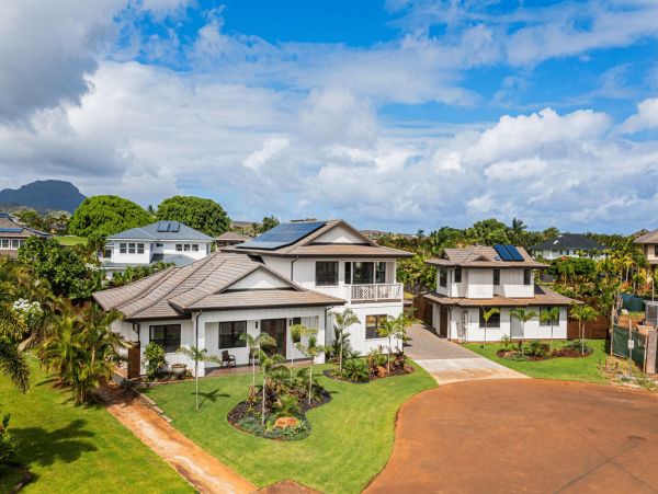 Luxurious 7-Bedroom Island Retreat in Poipu
