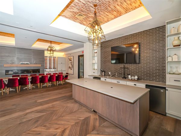 Luxurious Pool Home in Bradenton - Your Dream Getaway