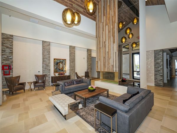 Luxurious Pool Home in Bradenton - Your Dream Getaway