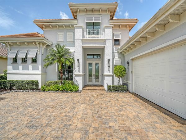 Luxurious Pool Home in Bradenton - Your Dream Getaway