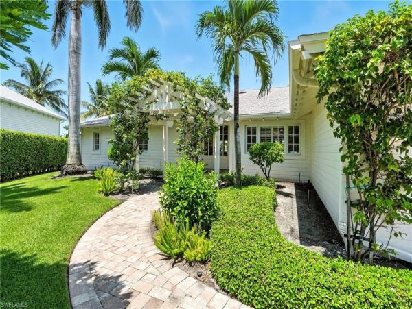 Luxury Naples Oasis with Gulf Access - Your Perfect Retreat
