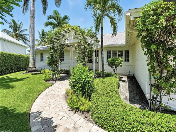 Luxury Naples Oasis with Gulf Access - Your Perfect Retreat