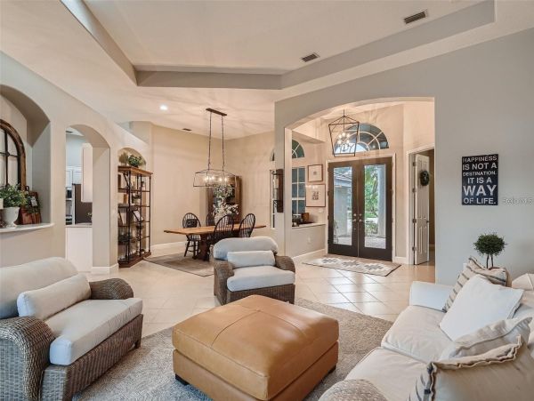 Luxury 4-Bedroom Pool Home in Bradenton - Perfect Vacation Retreat