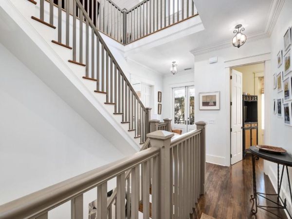 Luxurious Southern Retreat Steps from the Gulf - 5-Bedroom Cottage in Panama City