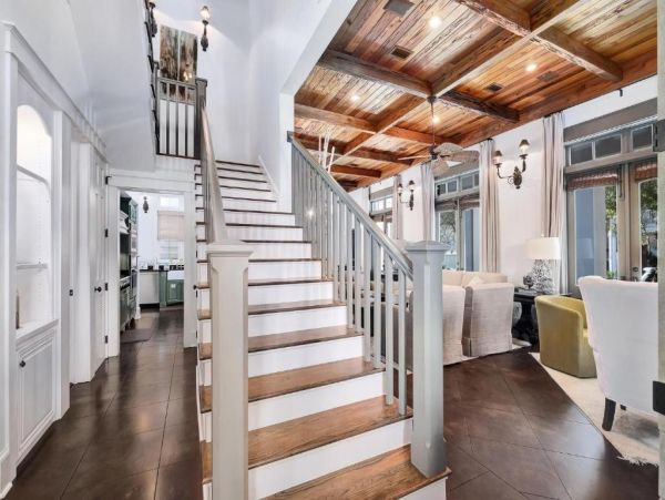 Luxurious Southern Retreat Steps from the Gulf - 5-Bedroom Cottage in Panama City