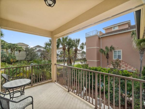 Luxury Vacation Home in Destin - Private Pool & Golf Cart Included