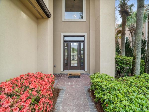Luxury Vacation Home in Destin - Private Pool & Golf Cart Included