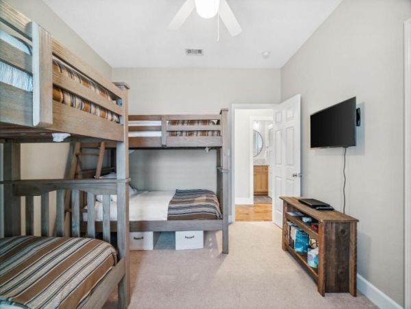 Luxury Vacation Home in Destin - Private Pool & Golf Cart Included
