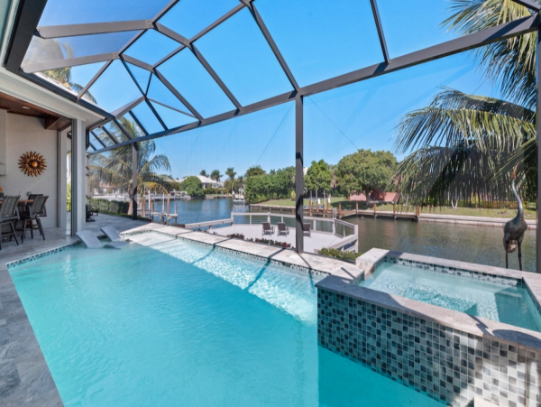 Discover Luxurious Waterfront Retreats - Unmatched Bay Views - additional view, photo 4
