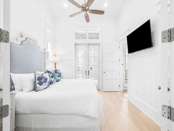 Luxury WaterColor Vacation Rental - Emerald Coast Beach House