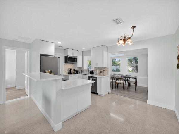 Ideal Retreat Florida Vacation Home - Near Fort Lauderdale Beach 3-Bedroom Home