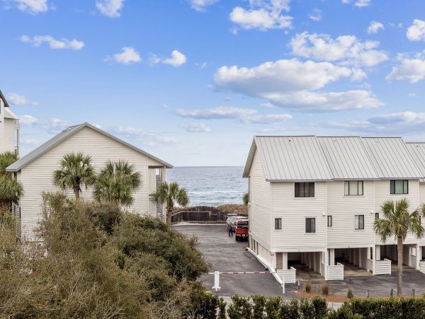 Luxurious 8-Bedroom Seagrove Beach Retreat with Pool & Lake Front