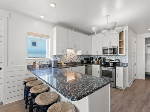 Luxurious Beachfront Retreat in Panama Beach - 6 Bedroom Duplex