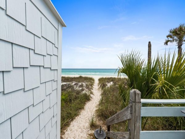 Luxurious Beachfront Retreat in Panama Beach - 6 Bedroom Duplex
