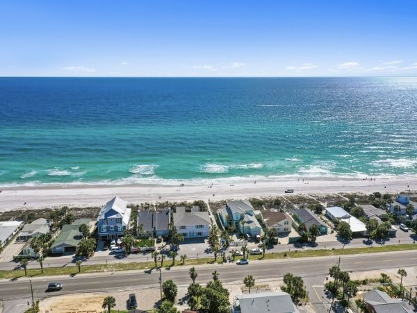 Luxurious Beachfront Retreat in Panama Beach - 6 Bedroom Duplex