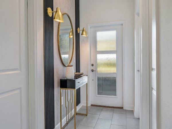 Luxurious 5-Bedroom Townhouse Near Disney World