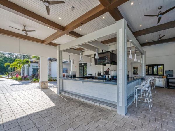 Luxurious 5-Bedroom Townhouse Near Disney World