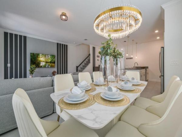 Luxurious 5-Bedroom Townhouse Near Disney World