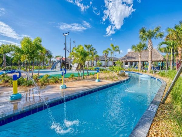 Luxurious 5-Bedroom Townhouse Near Disney World