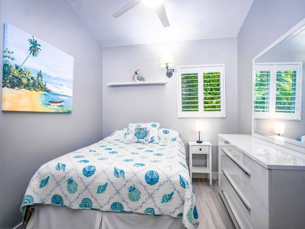 Luxurious Canal-Front Vacation Home in Tavernier, Florida Keys