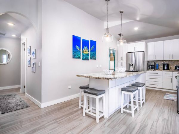 Luxurious Canal-Front Vacation Home in Tavernier, Florida Keys