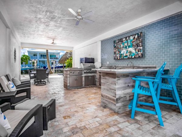 Luxurious Canal-Front Vacation Home in Tavernier, Florida Keys